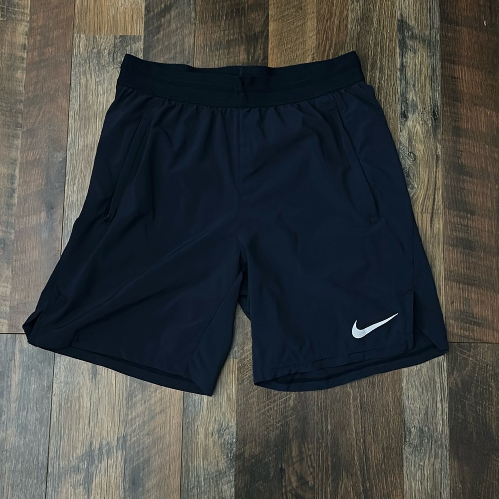 Mens Nike Shorts (Medium)